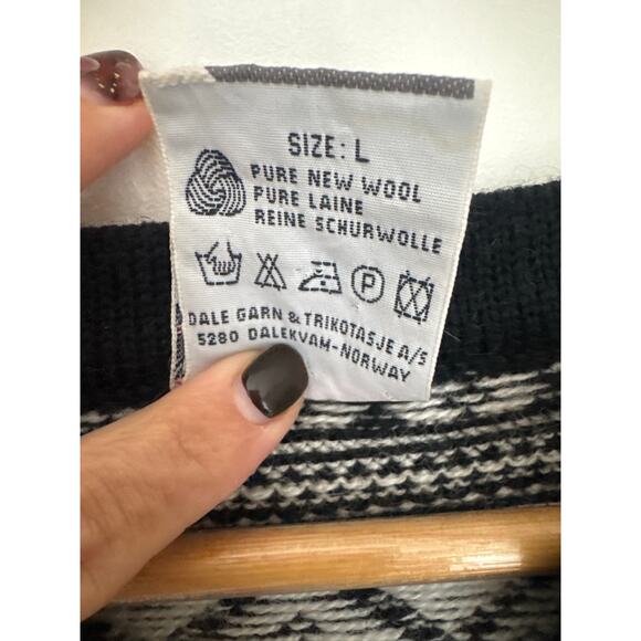 Dale of Norway Vintage Fair Isle Wool Classic Nordic V-Neck Sweater -Large - Picture 4 of 7